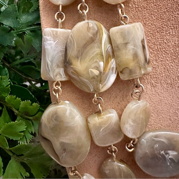 Earth tone faux stone jewelry set - Picture 3 of 11